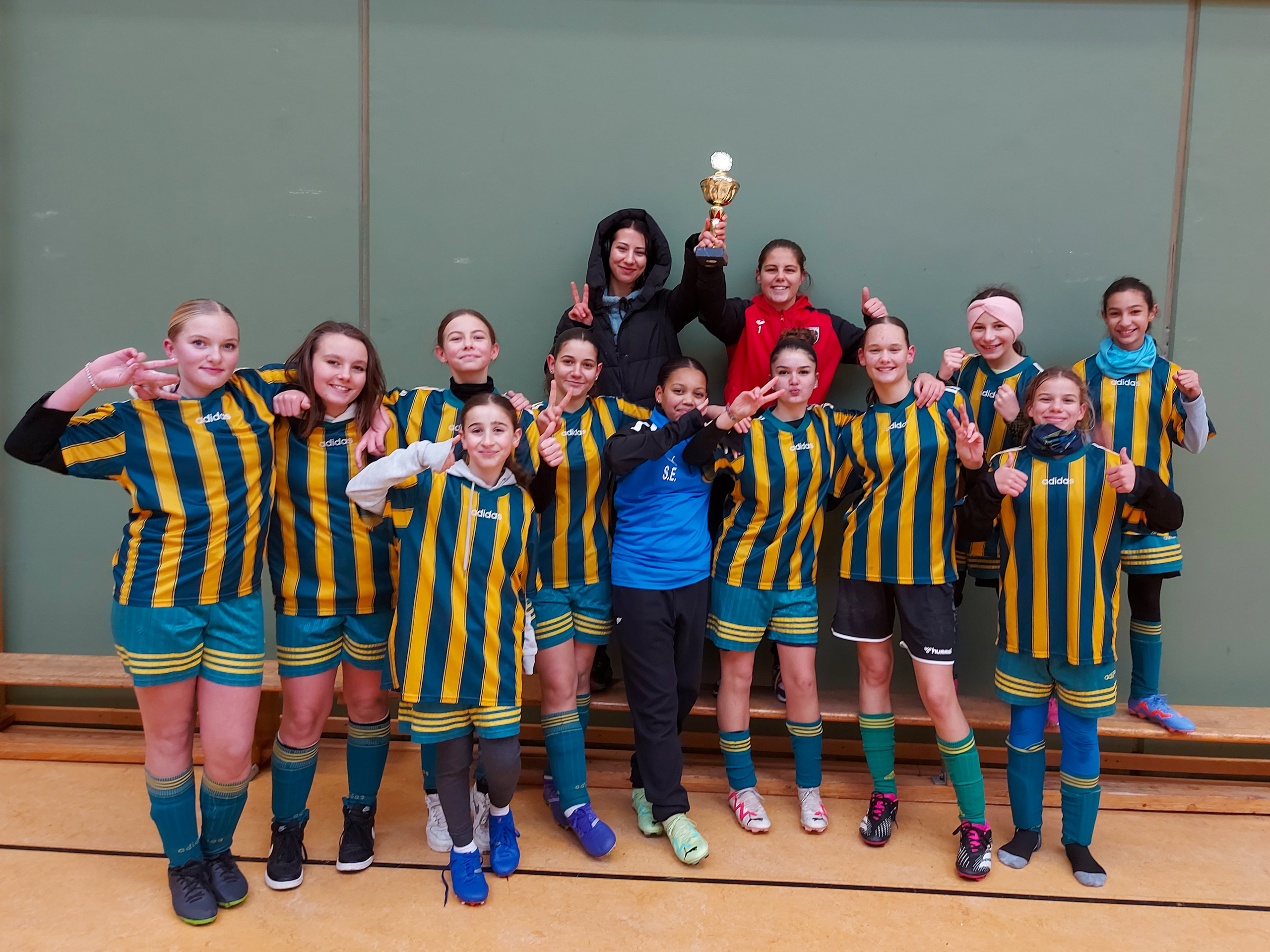 Read more about the article Super Erfolg im Mädchenfußball bei Jugend trainiert für Olympia!
